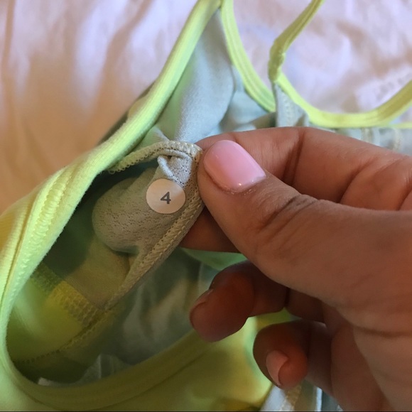 LULULEMON green sports bra tank - Picture 4 of 6